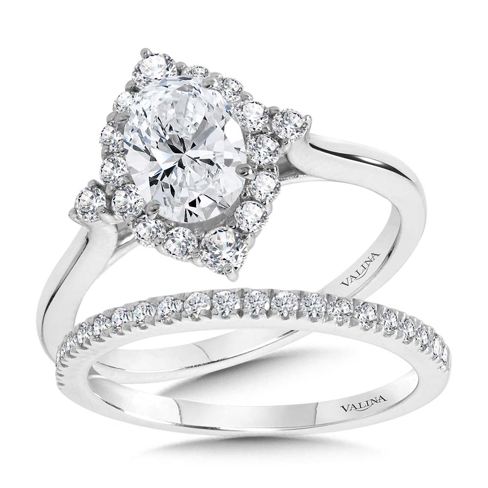 Four-Pointed Oval-Cut Diamond Halo Engagement Ring — R2294W-SR