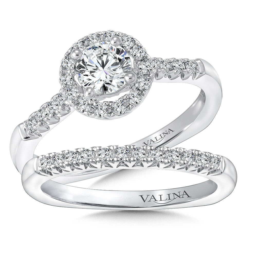 Round Halo Diamond Engagement Ring — RQ9353W